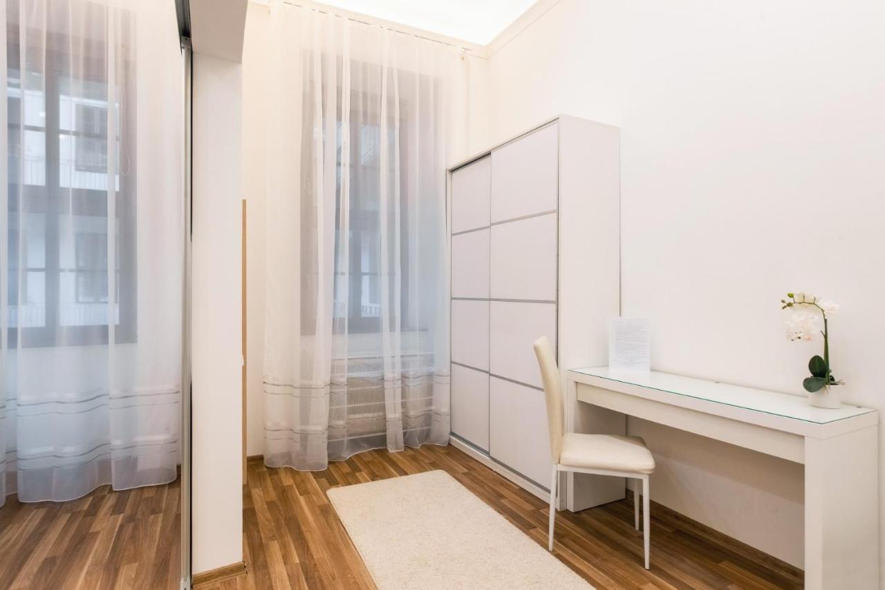 Erika'S Downtown Home Budapest Bagian luar foto